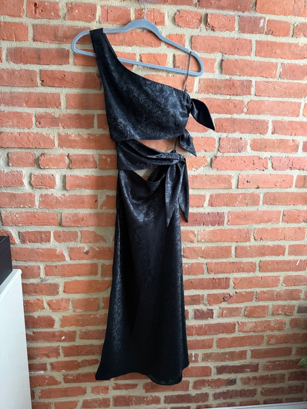 Wayf Black One-Shoulder Cutout Satin Tie Dress